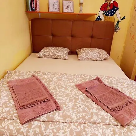 Nikos Apartment *